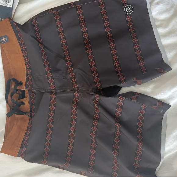 Roark Passenger Primo Board shorts in Charcoal Stripe NWT - Picture 4 of 8